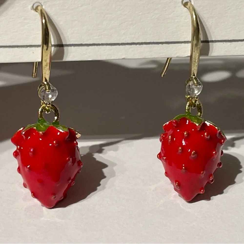 Strawberry 🍓 drop earrings gold cz crystal rhinestone red cute jewelry new gift